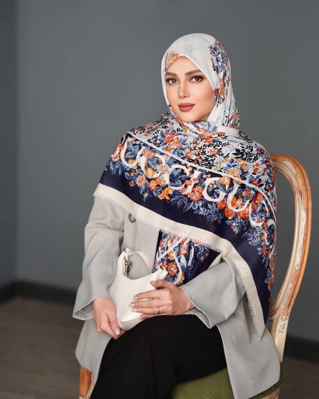 روسری نخ یونیک طرح گل رز گوچی