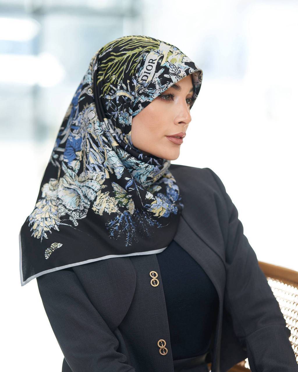 روسری ابریشم کد 5702 مشکی طوسی