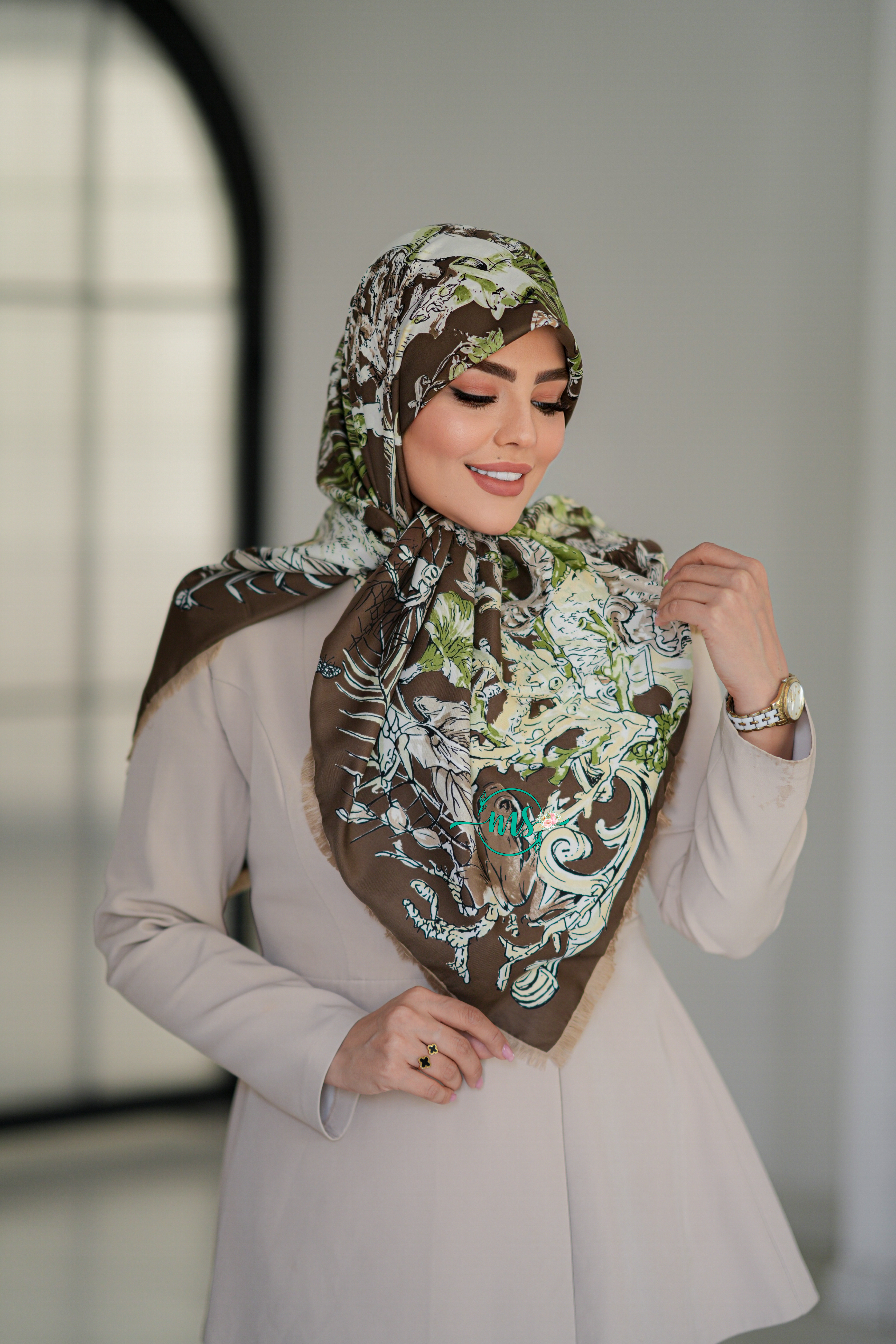 روسری ابریشم کجراه ماهور قهوه ای
