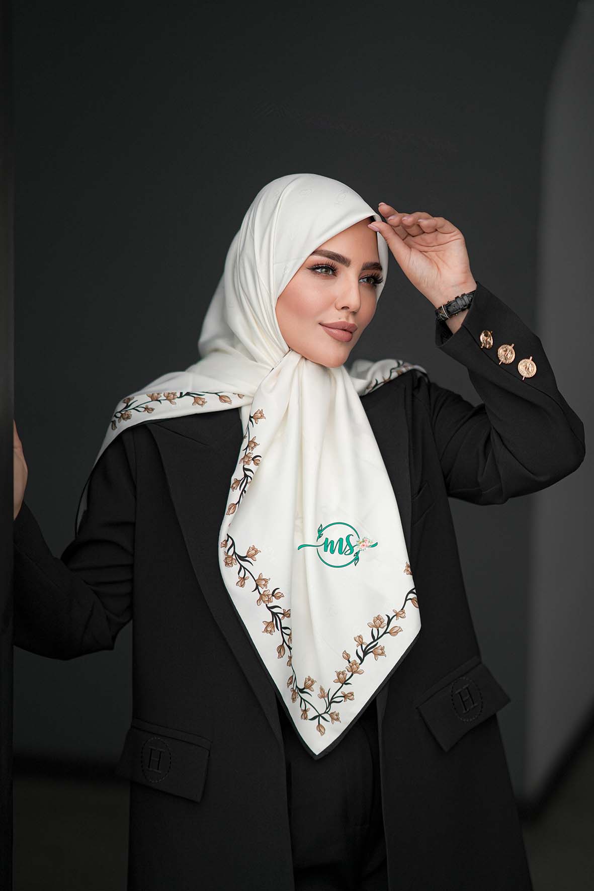 روسری ابریشم ژاکارد نگارا شیری